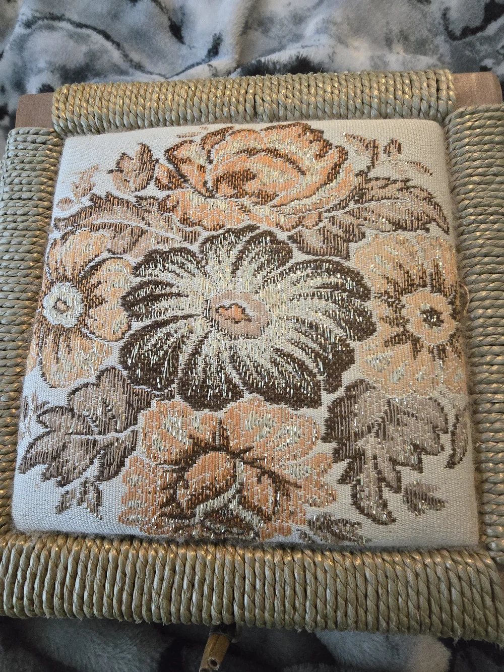 Vintage Singer Floral Woven Sewing Basket with Padded Lid Cottagecore Fairycore